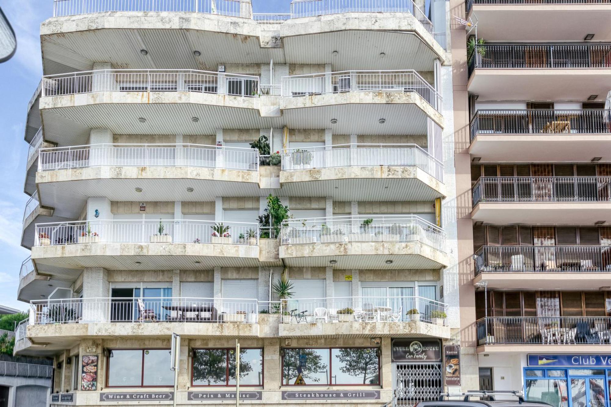 Carrer Del Mar Lägenhet Palamós Exteriör bild